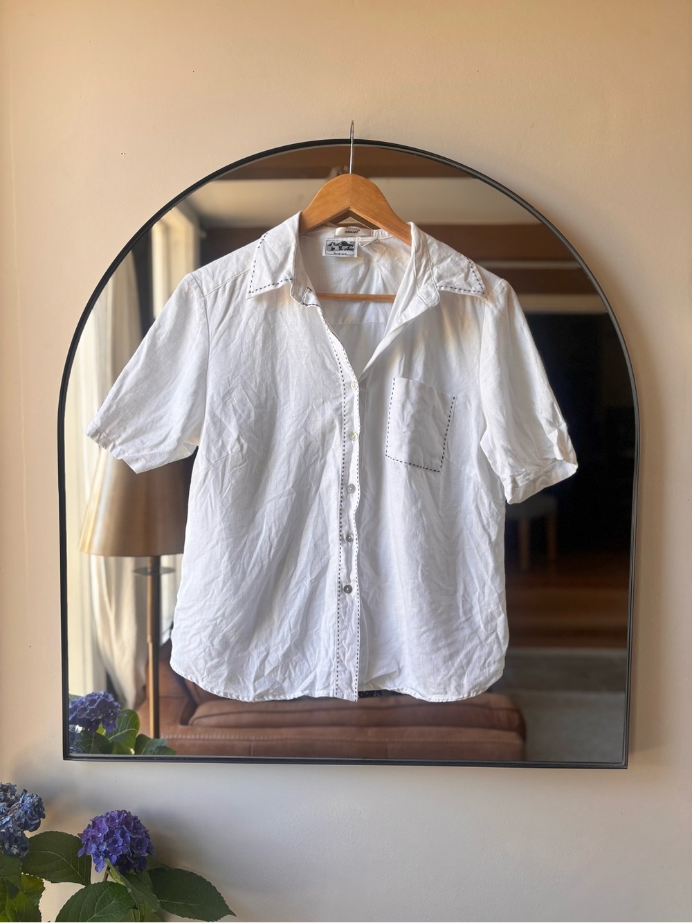 EDWARD | vintage Irish linen  shortsleeve blouse | size medium - Picture 2 of 5